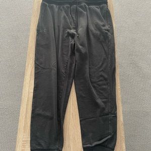 Under Armour Joggers. SIZE XL